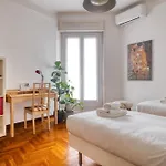 Just Urban - Bright And Modern Flat With Terrace Apartment